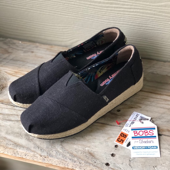 Sketchers Bob Wedge Canvas Shoe - Picture 2 of 6